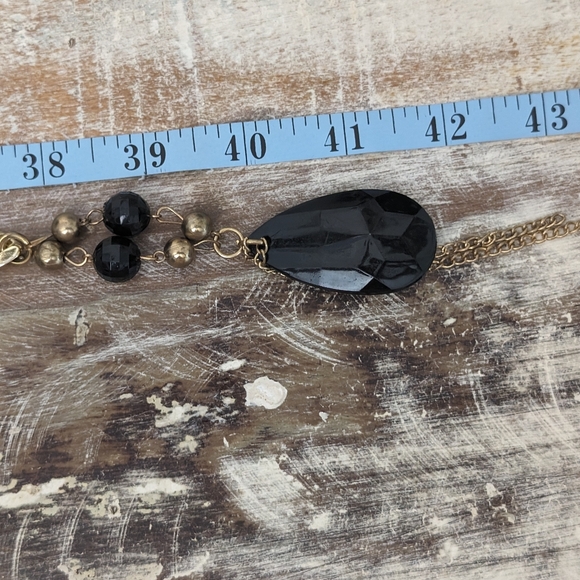 Hammered Gold Tone/Facetted Black Acrylic Belt 43" - Picture 5 of 7